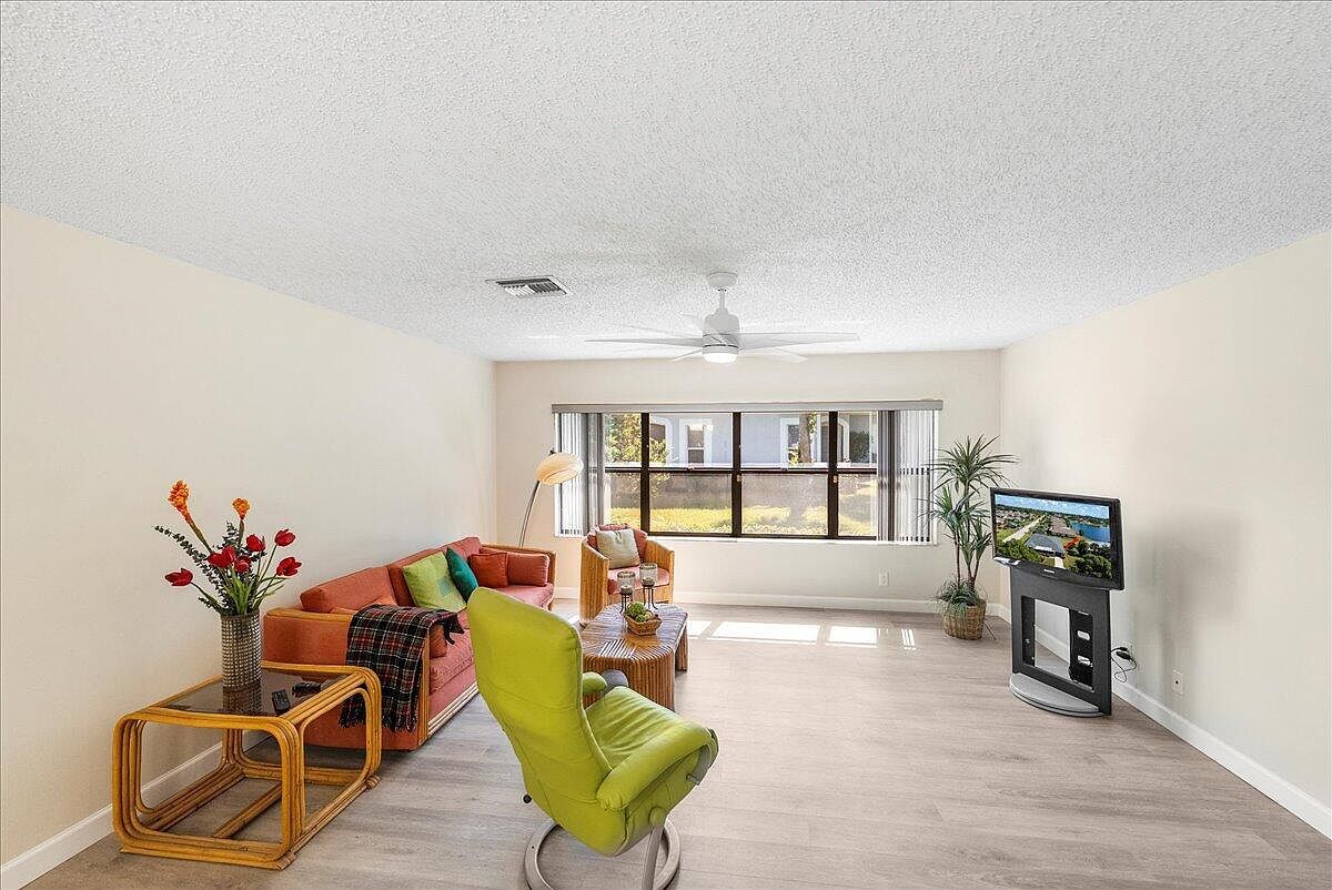 1775 S Dovetail Dr #R Fort Pierce, FL 34982 - Thumbnail 5