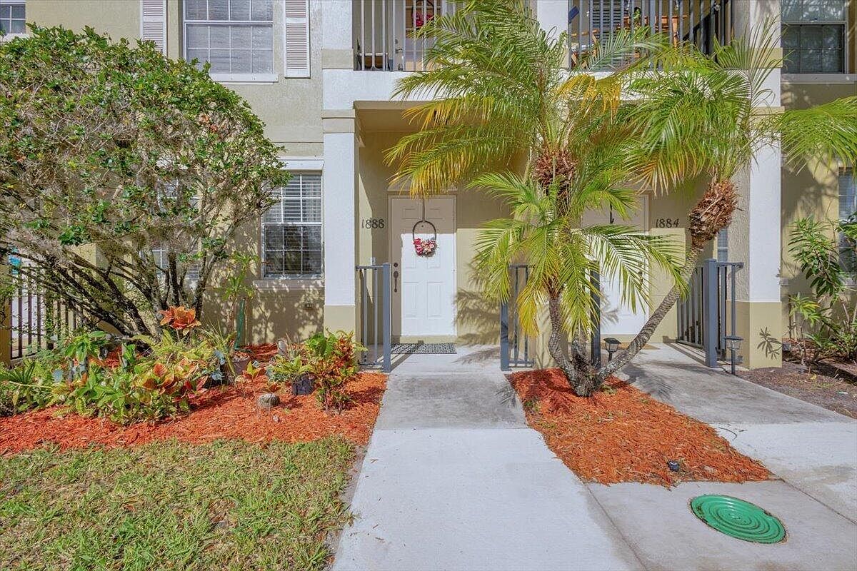 1888 SE High Springs Dr Port Saint Lucie, FL 34952 - Thumbnail 5