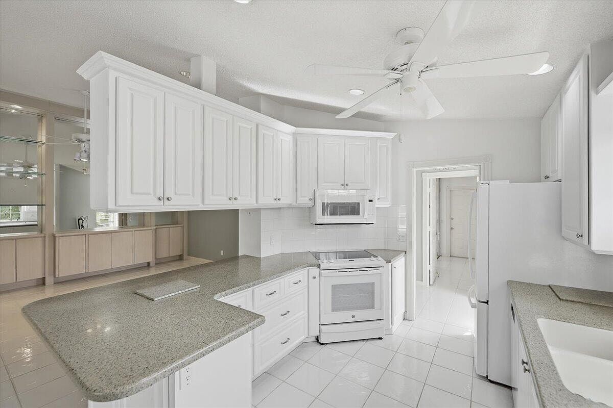 1253 NW Bentley Cir APT A Port Saint Lucie, FL 34986 - Thumbnail 5