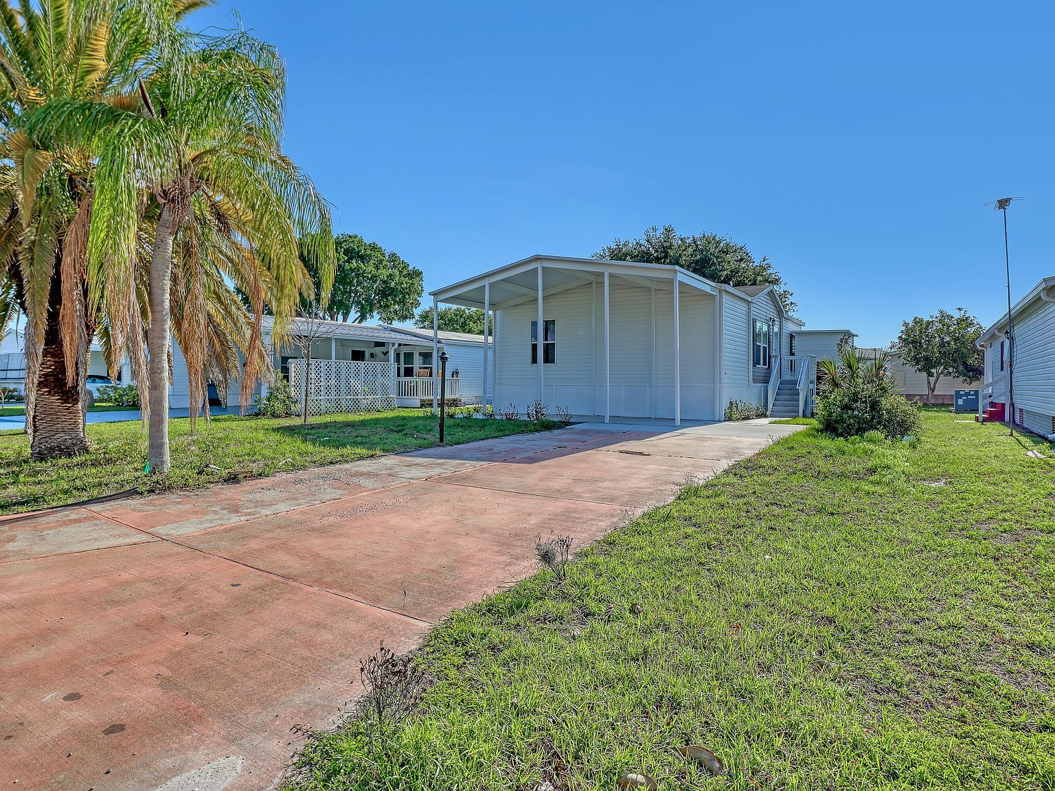 1479 Barefoot Cir Barefoot Bay, FL 32976 - Thumbnail 5