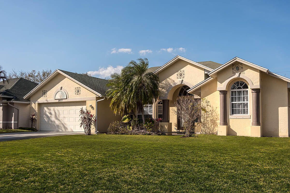 2417 SE Dogwood Ave Port Saint Lucie, FL 34952 - Thumbnail 5