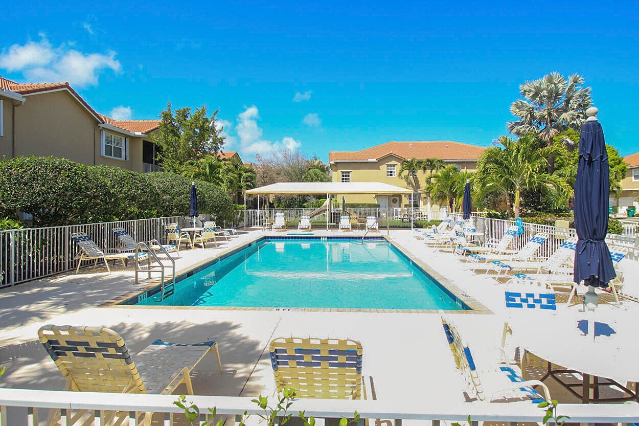 110 Lighthouse Cir APT H Tequesta, FL 33469 - Thumbnail 5