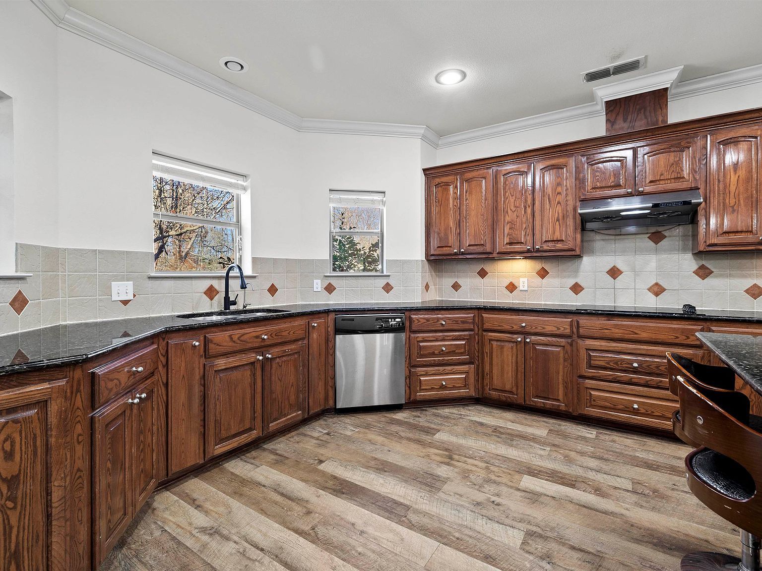 120 Ashbriar Ln Longview, TX 75605 - Thumbnail 5