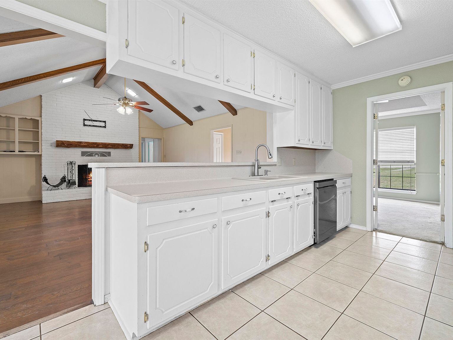 104 Woodridge Est Longview, TX 75602 - Thumbnail 5