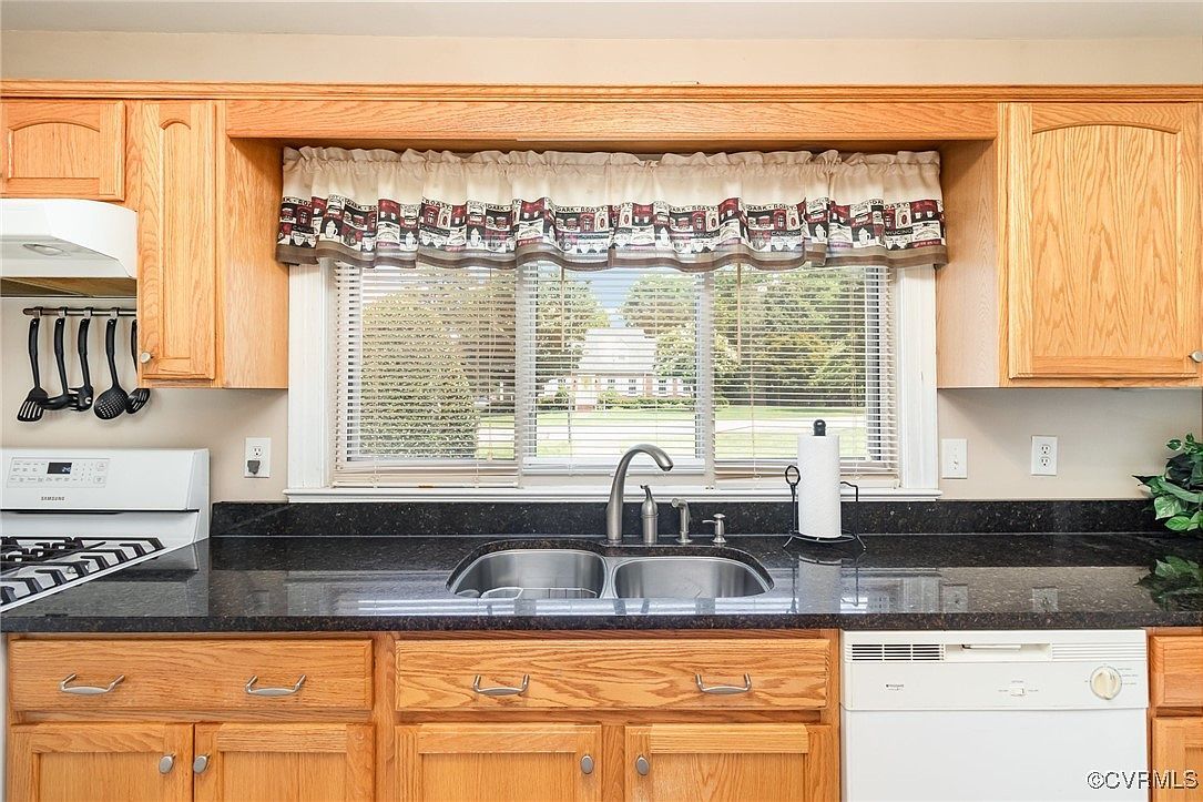 420 Park Ave Hopewell, VA 23860 - Thumbnail 5