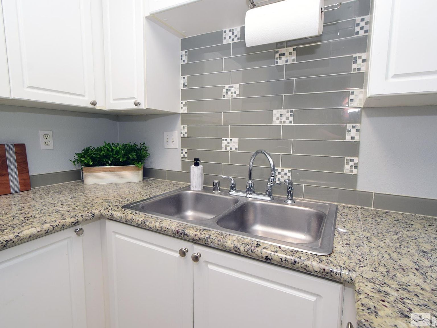 2555 Clear Acre Ln #933 Reno, NV 89512 - Thumbnail 5