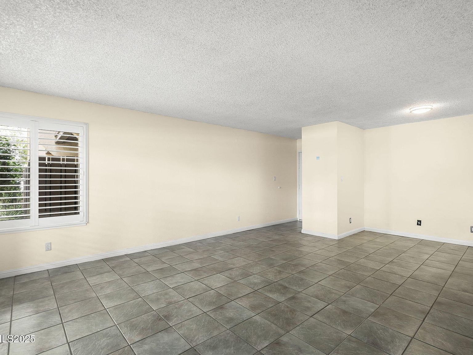 2450 Lymbery St APT 105 Reno, NV 89509 - Thumbnail 5