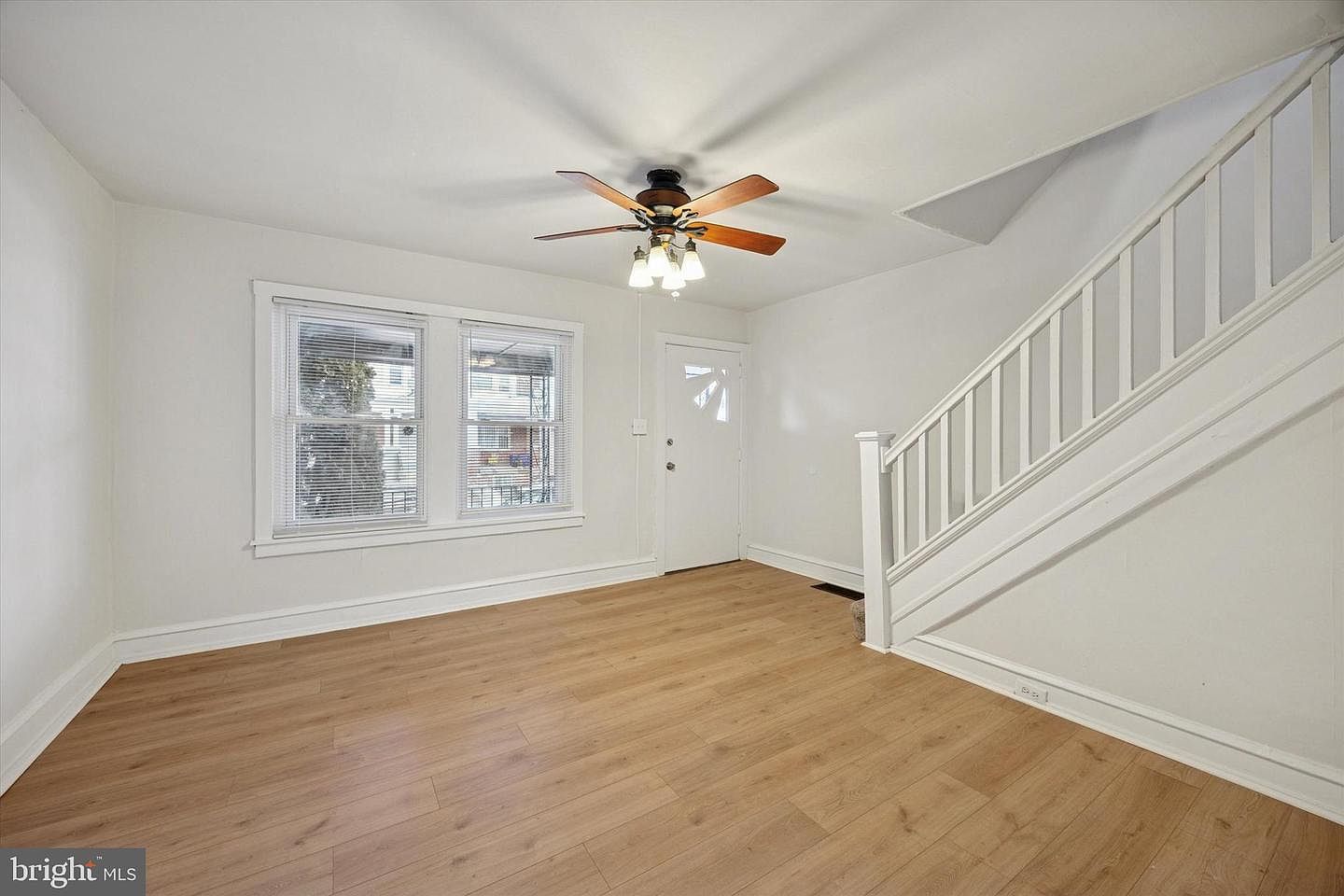 2502 S Robinson St Philadelphia, PA 19142 - Thumbnail 5