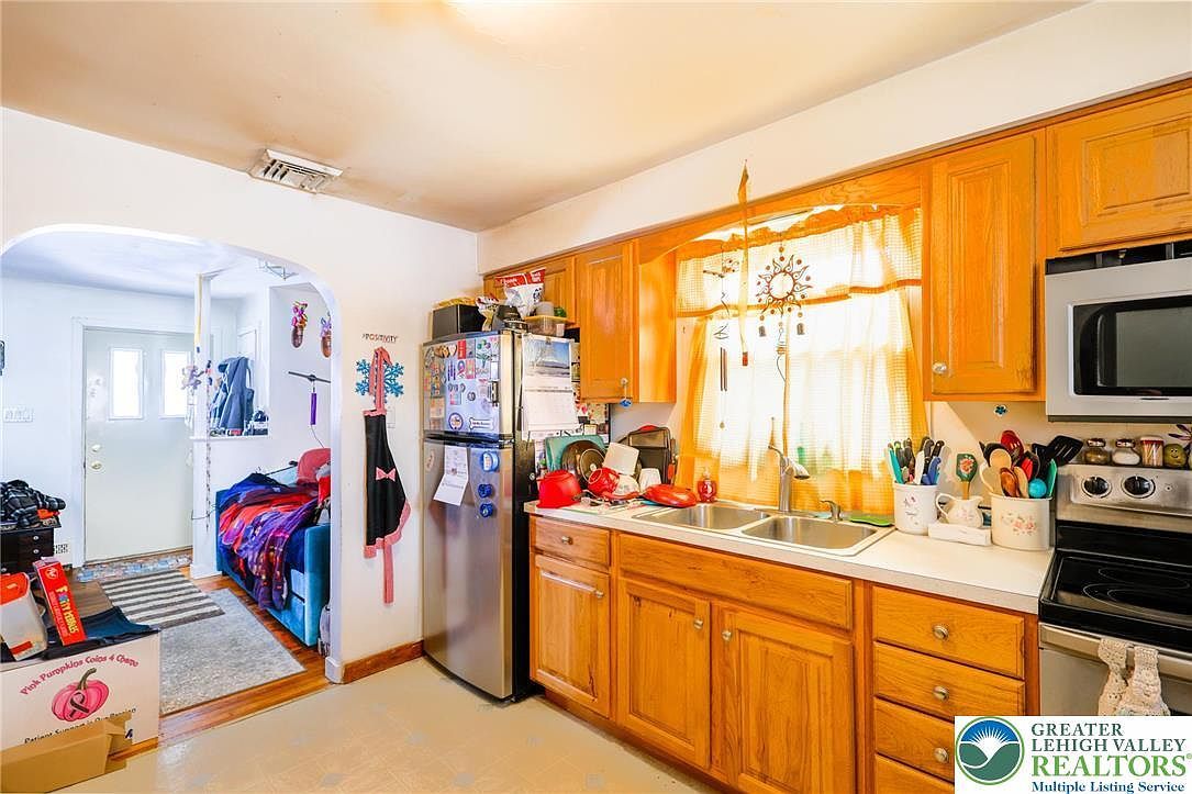 916 Race St Catasauqua, PA 18032 - Thumbnail 5