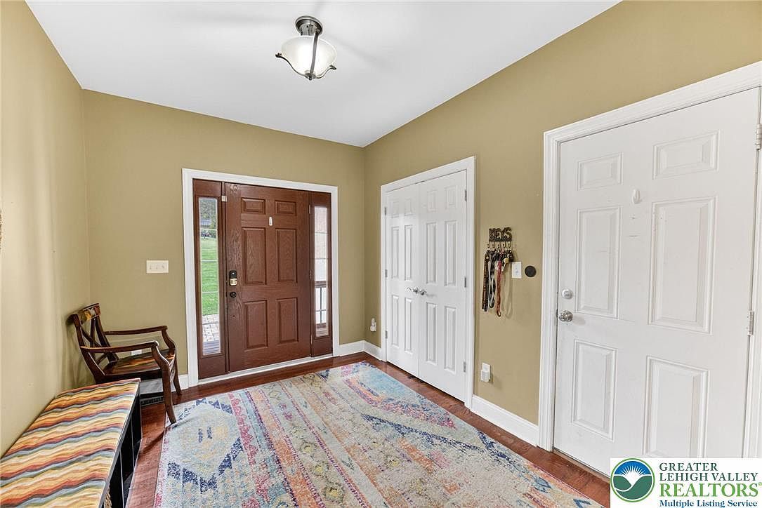 210 Sonny Dr Wind Gap, PA 18091 - Thumbnail 5