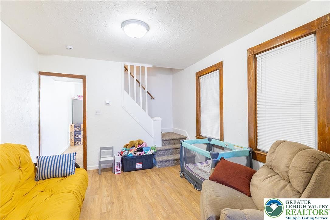 813 Balata St Easton, PA 18042 - Thumbnail 5