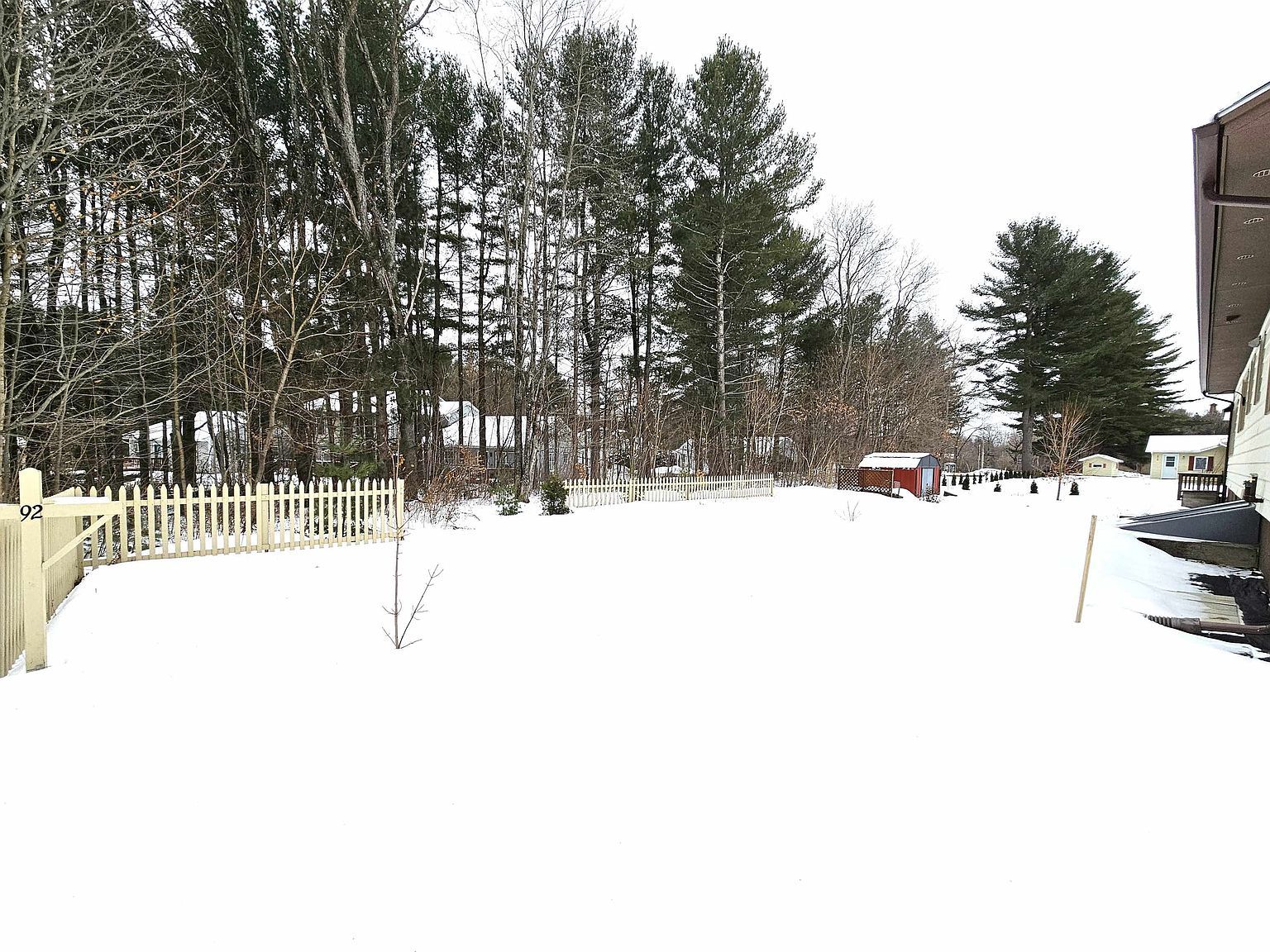 92 Pine St Newport, VT 05855 - Thumbnail 5