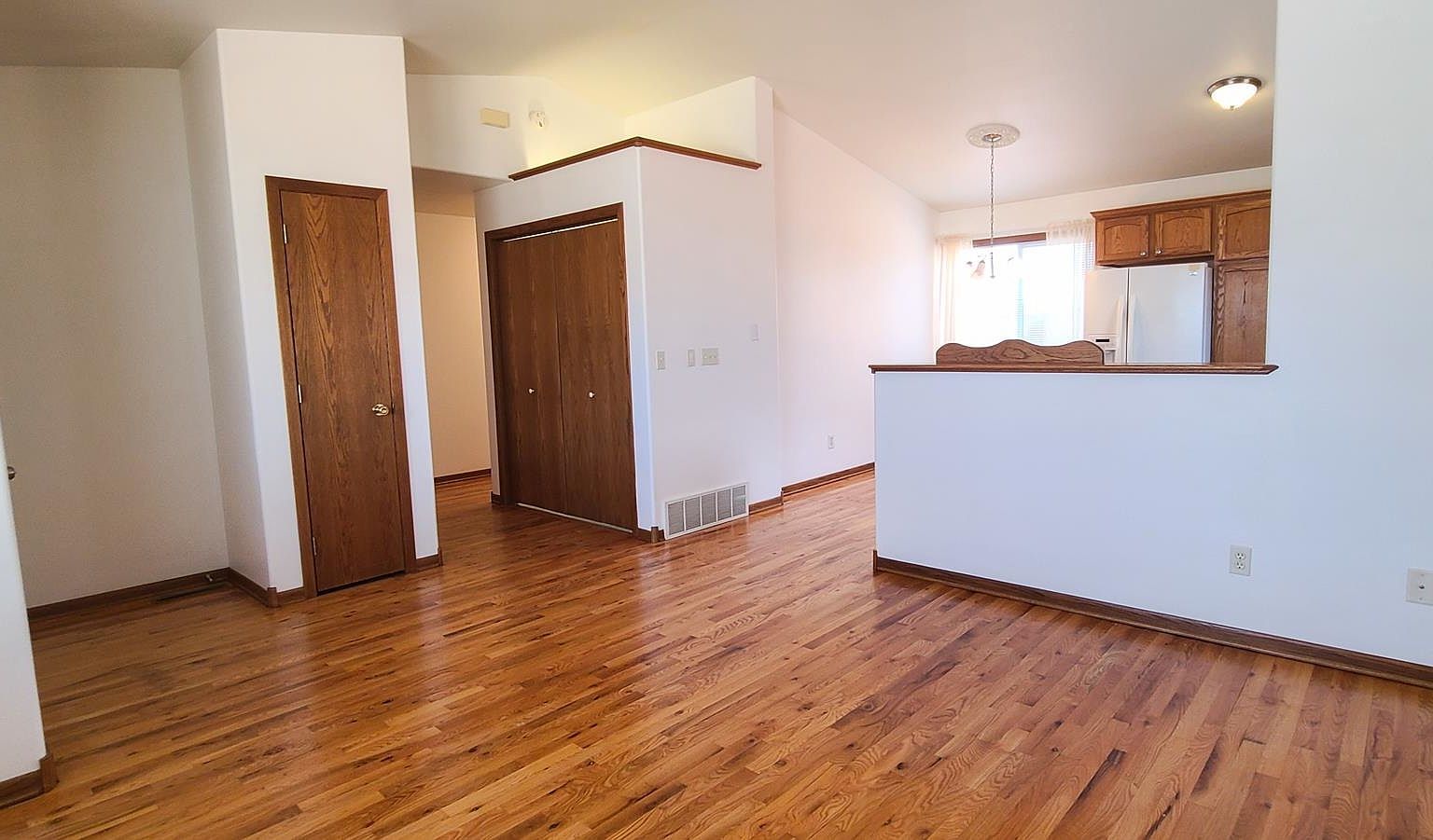 2017 Meadow Ln Rapid City, SD 57703 - Thumbnail 5