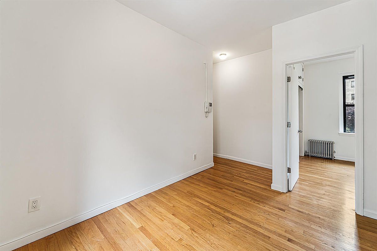 21-37 33rd St #3D Astoria, NY 11105 - Thumbnail 5