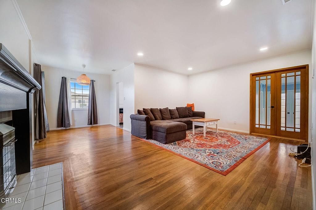 1204 W Beverly Dr Oxnard, CA 93030 - Thumbnail 5