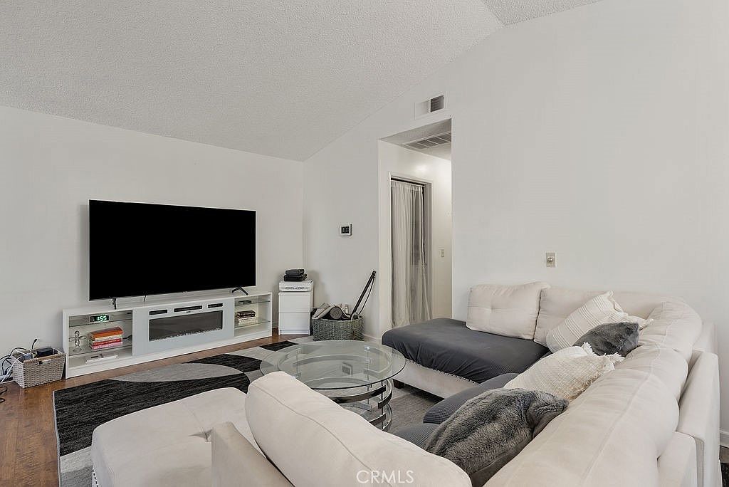 21600 Laurelrim Dr UNIT B Diamond Bar, CA 91765 - Thumbnail 5