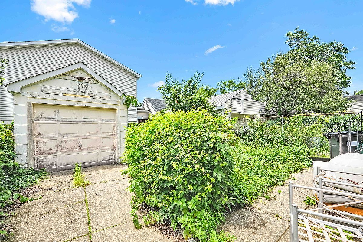 7714 162nd St Flushing, NY 11366 - Thumbnail 5