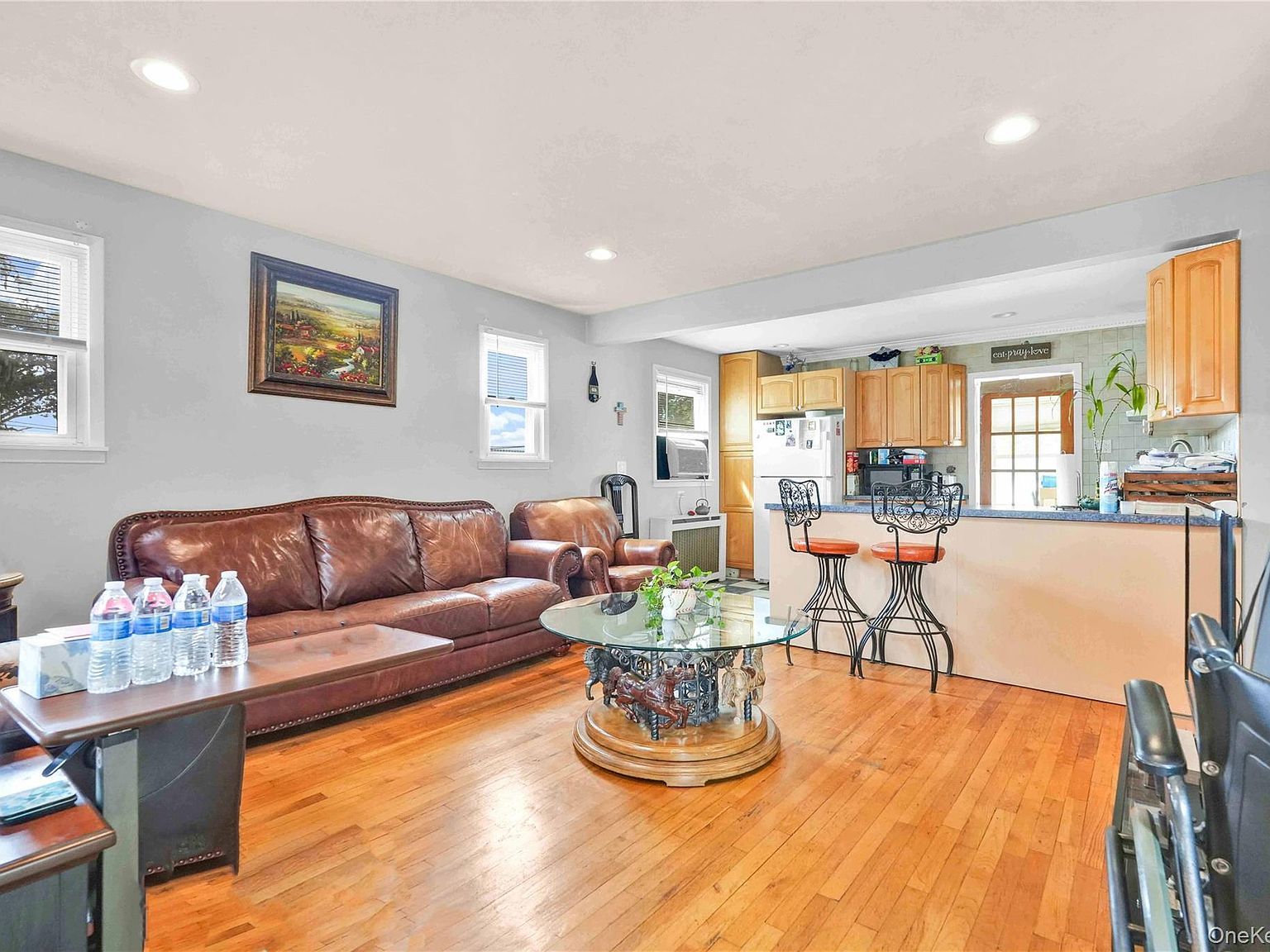 2347 Roosevelt Ave East Meadow, NY 11554 - Thumbnail 5