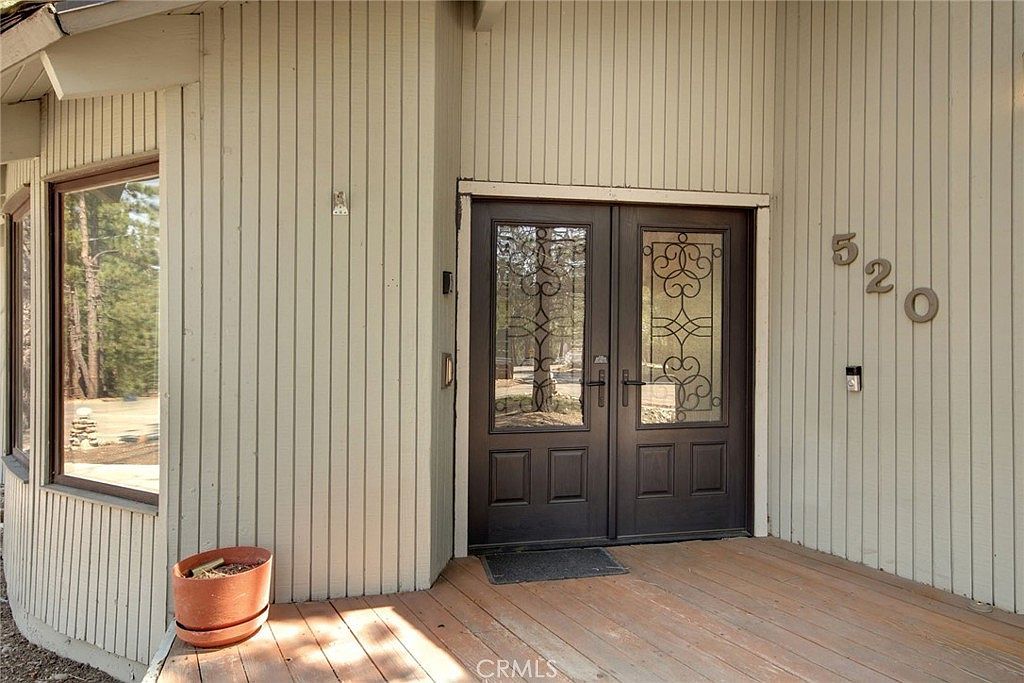 520 Pinewood Ct Big Bear City, CA 92314 - Thumbnail 5