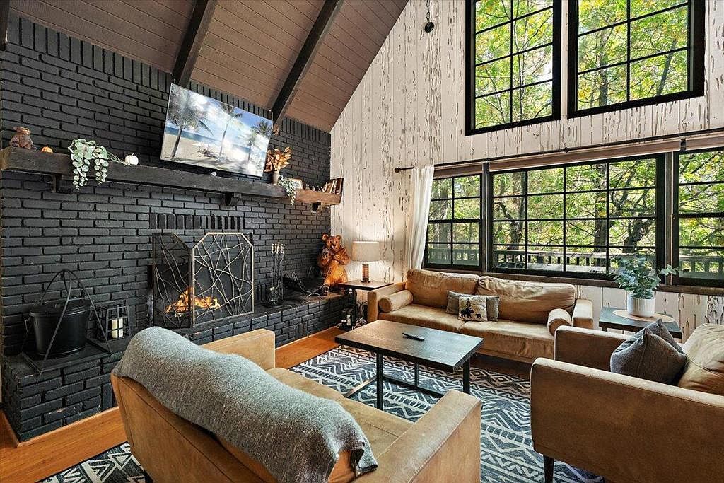 1160 W Alta Vista Ave Big Bear Lake, CA 92315 - Thumbnail 5