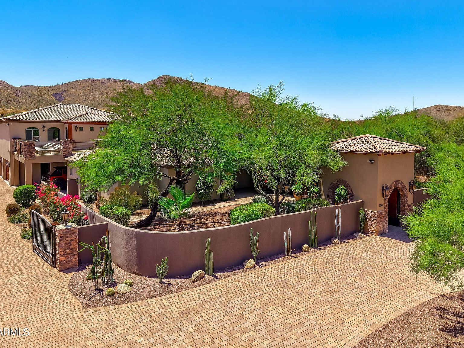 1823 W Maddock Rd Phoenix, AZ 85086 - Thumbnail 5