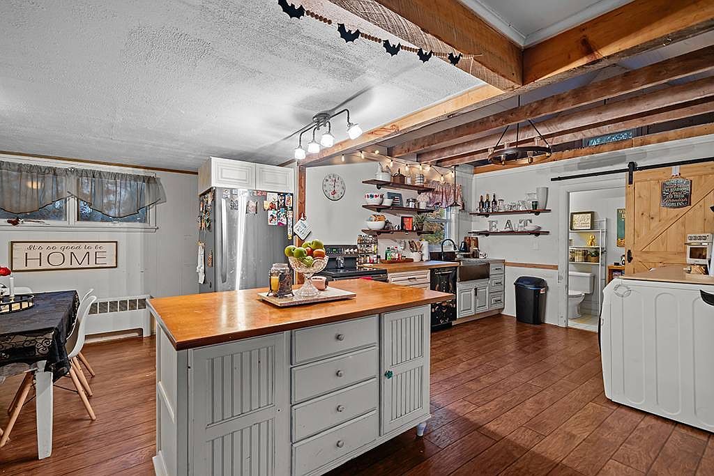 286 Blackstone St Uxbridge, MA 01569 - Thumbnail 5