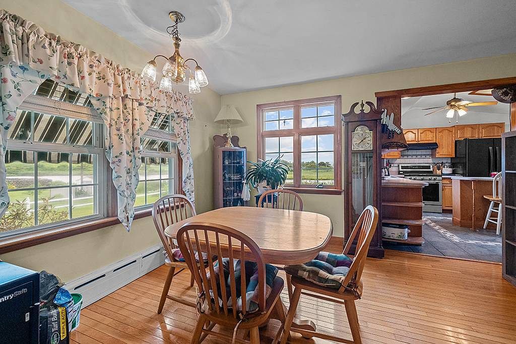 60 Edmond Ln Tiverton, RI 02878 - Thumbnail 5