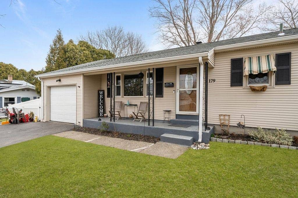 179 Dawn Blvd Woonsocket, RI 02895 - Thumbnail 5