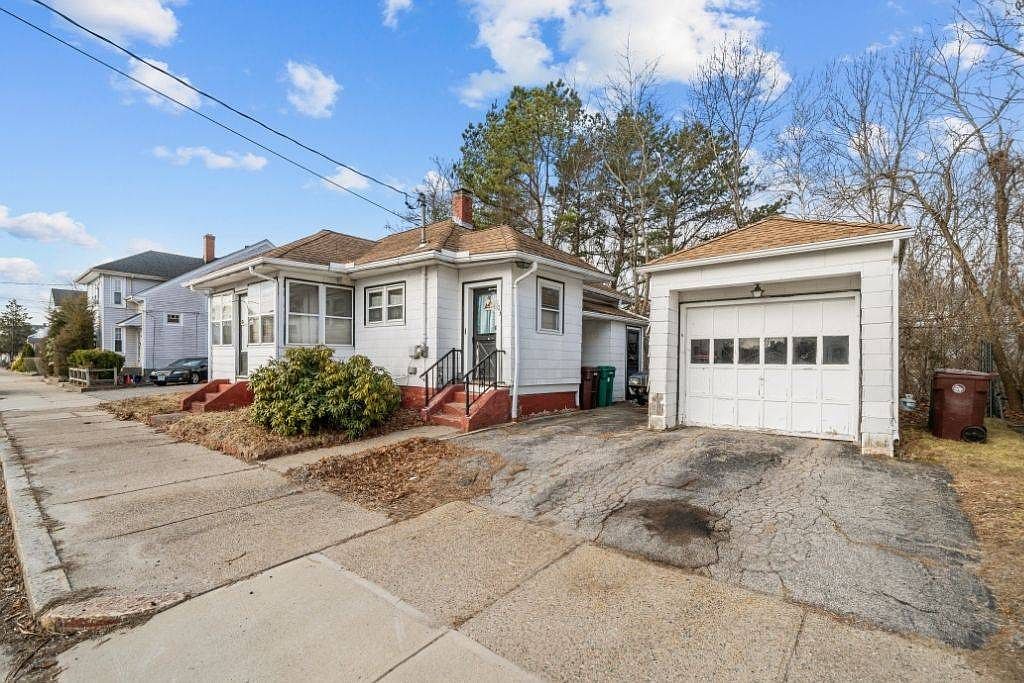 103 Elmore Ave Woonsocket, RI 02895 - Thumbnail 5