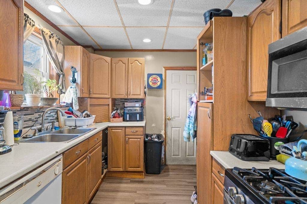 11 Sherman St Pawtucket, RI 02860 - Thumbnail 5