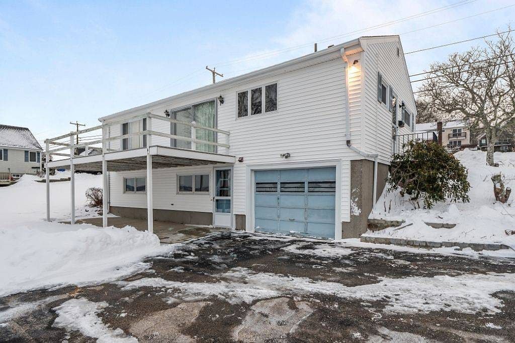 64 King Philip Ave Bristol, RI 02809 - Thumbnail 5