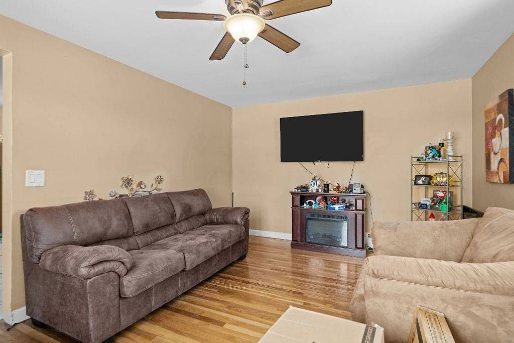 22 Wood St West Warwick, RI 02893 - Thumbnail 5