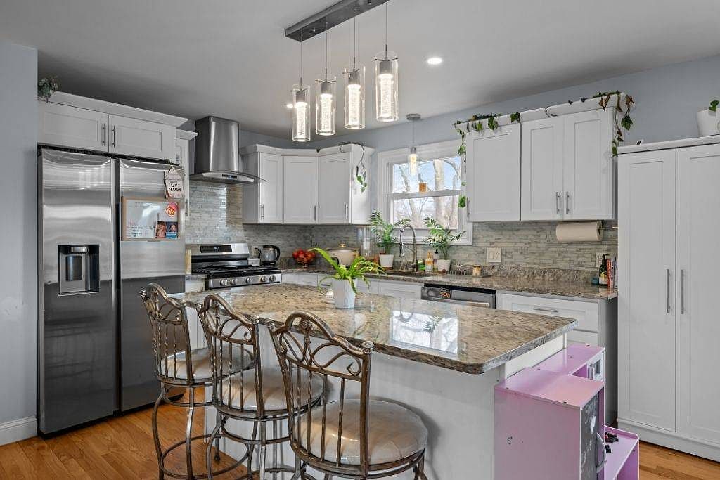 240 Coit Ave West Warwick, RI 02893 - Thumbnail 5