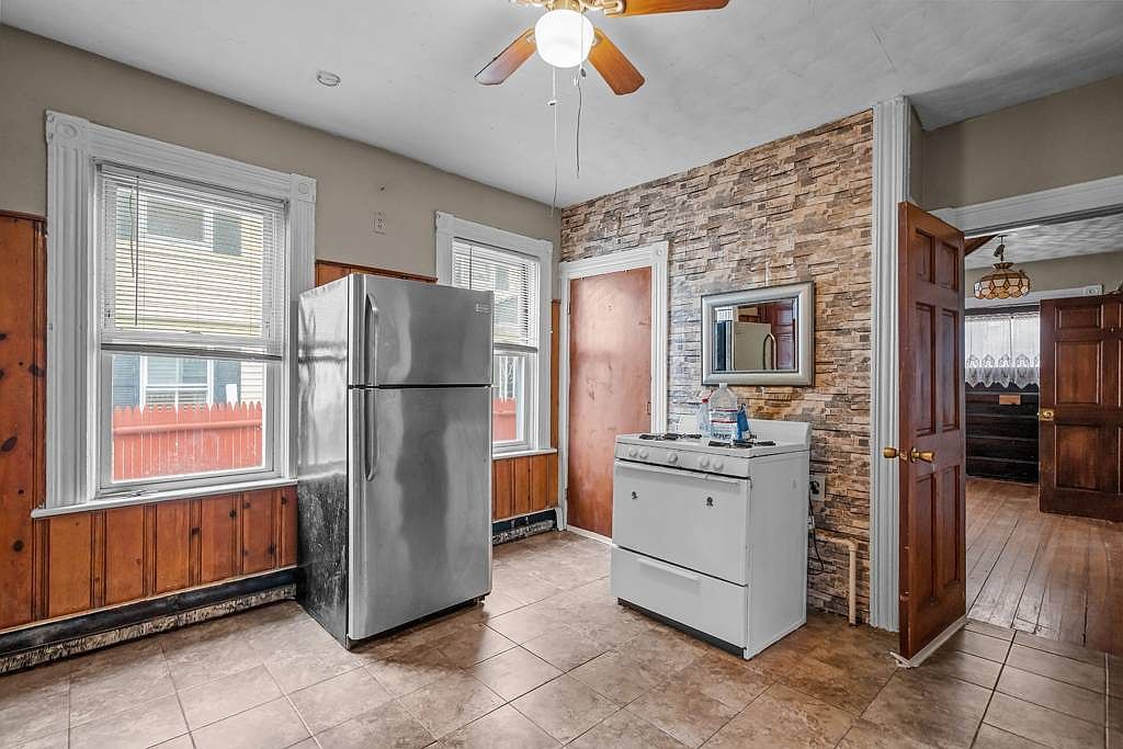 180 Ohio Ave Providence, RI 02905 - Thumbnail 5