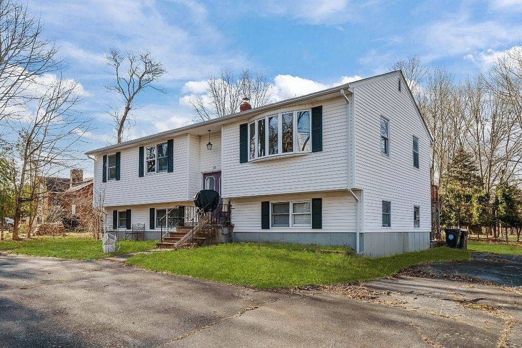 31 Hathaway Rd Acushnet, MA 02743 - Thumbnail 5