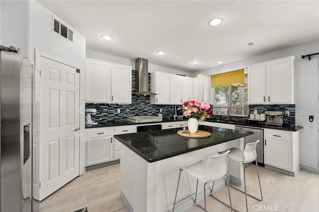 13607 Mayflower St Victorville, CA 92392 - Thumbnail 5