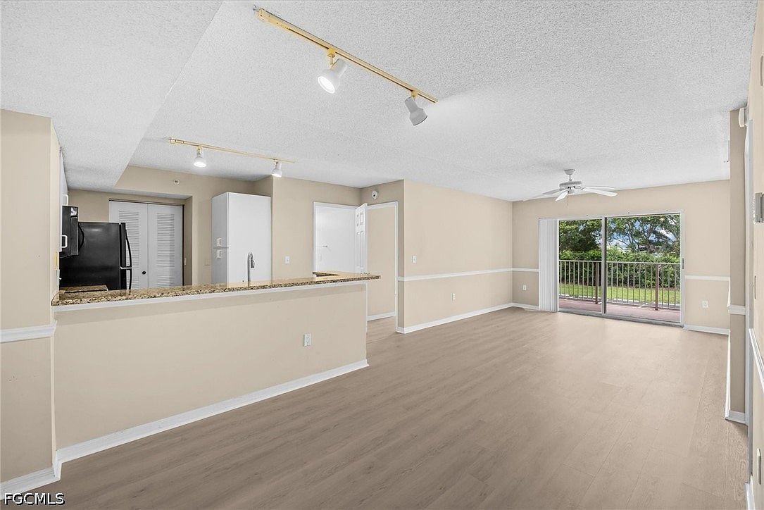 1590 S 42nd Cir APT 209 Vero Beach, FL 32967 - Thumbnail 5