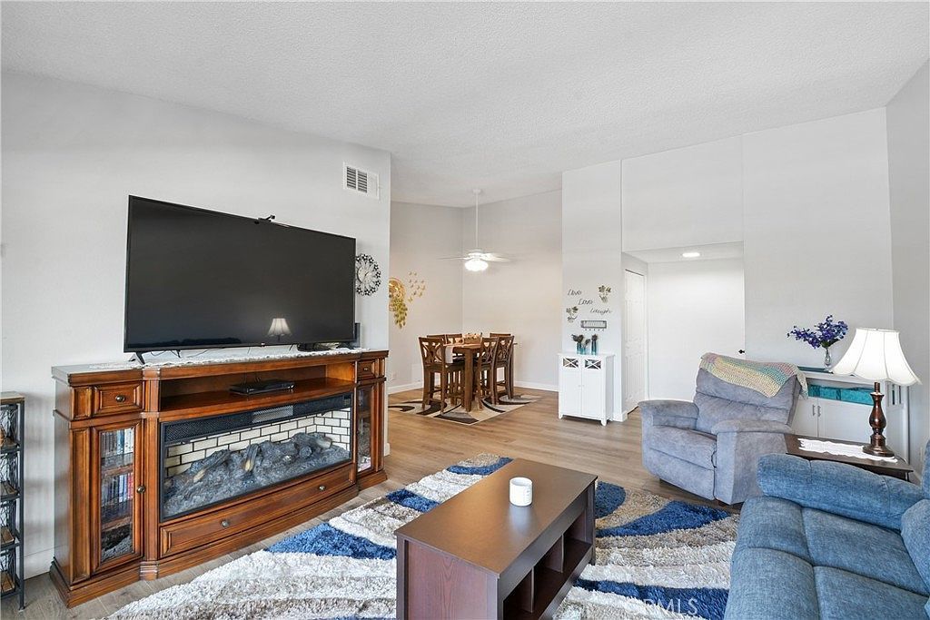 8877 Lauderdale Ct Unit 213G Huntington Beach, CA 92646 - Thumbnail 5