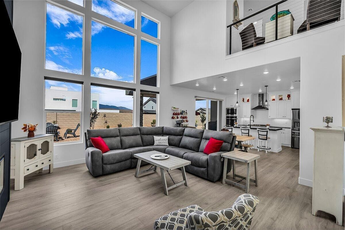 674 W Green Mountain Dr Saint George, UT 84790 - Thumbnail 5