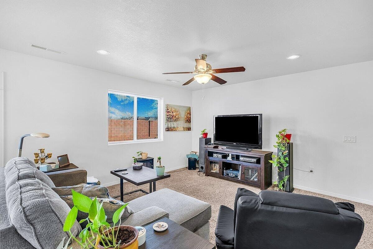 387 S 100 W Ivins, UT 84738 - Thumbnail 5