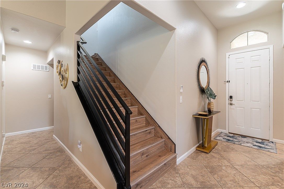 3905 Glenora Falls Ct North Las Vegas, NV 89085 - Thumbnail 5