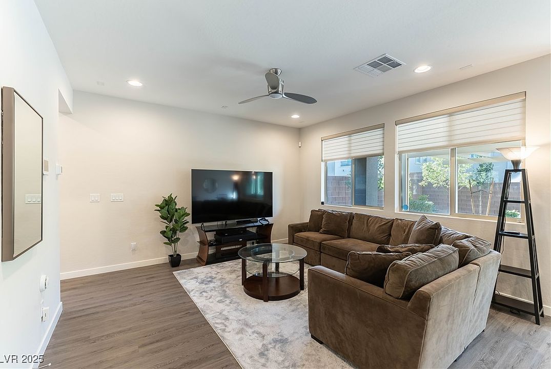 7027 Amethyst Peak St Spring Valley, NV 89148 - Thumbnail 5