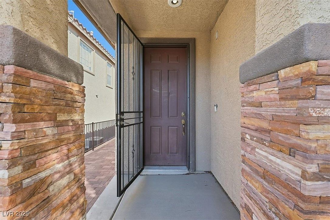 1208 Brockley Cross St Henderson, NV 89002 - Thumbnail 5