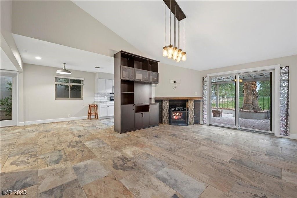 3177 Bel Air Dr Las Vegas, NV 89109 - Thumbnail 5