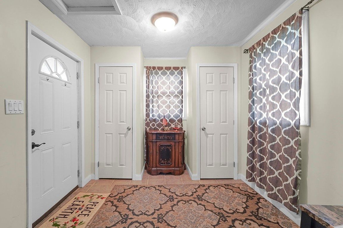 49 Trafford Rd Binghamton, NY 13901 - Thumbnail 5