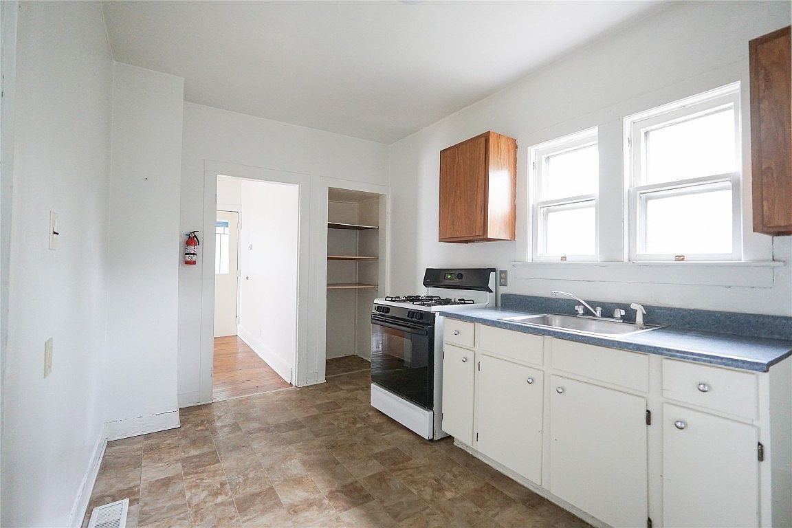 36 Adams St Binghamton, NY 13905 - Thumbnail 5