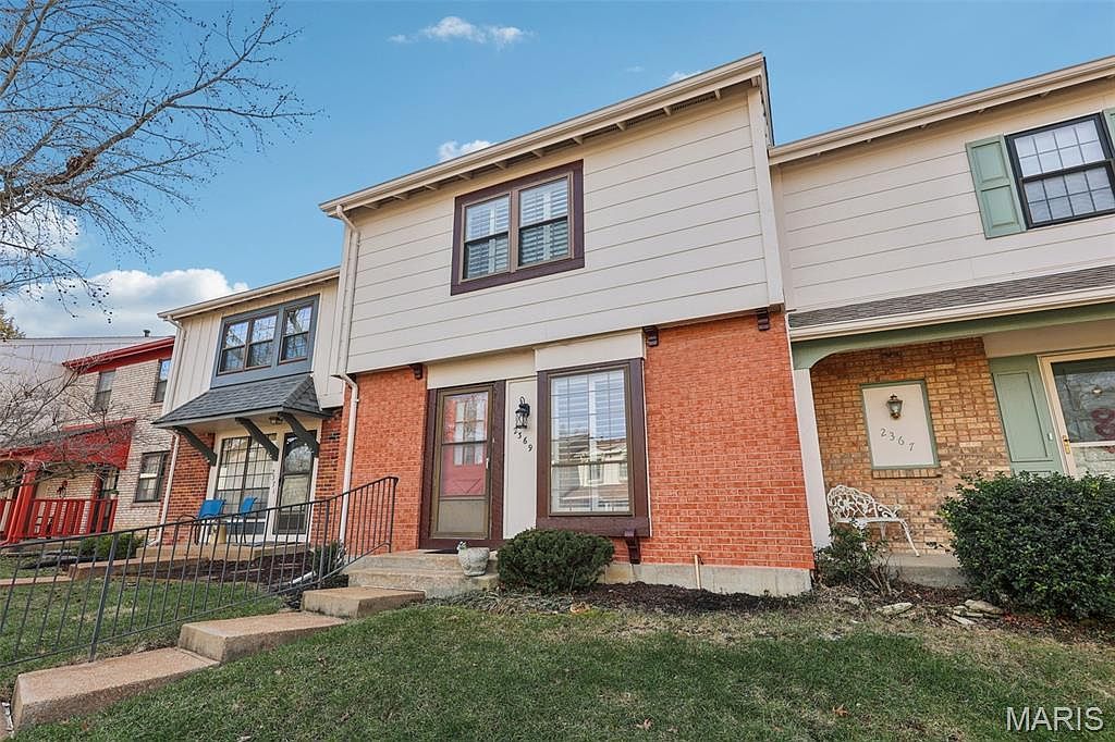 2369 Hidden Meadow Ln Ballwin, MO 63021 - Thumbnail 5