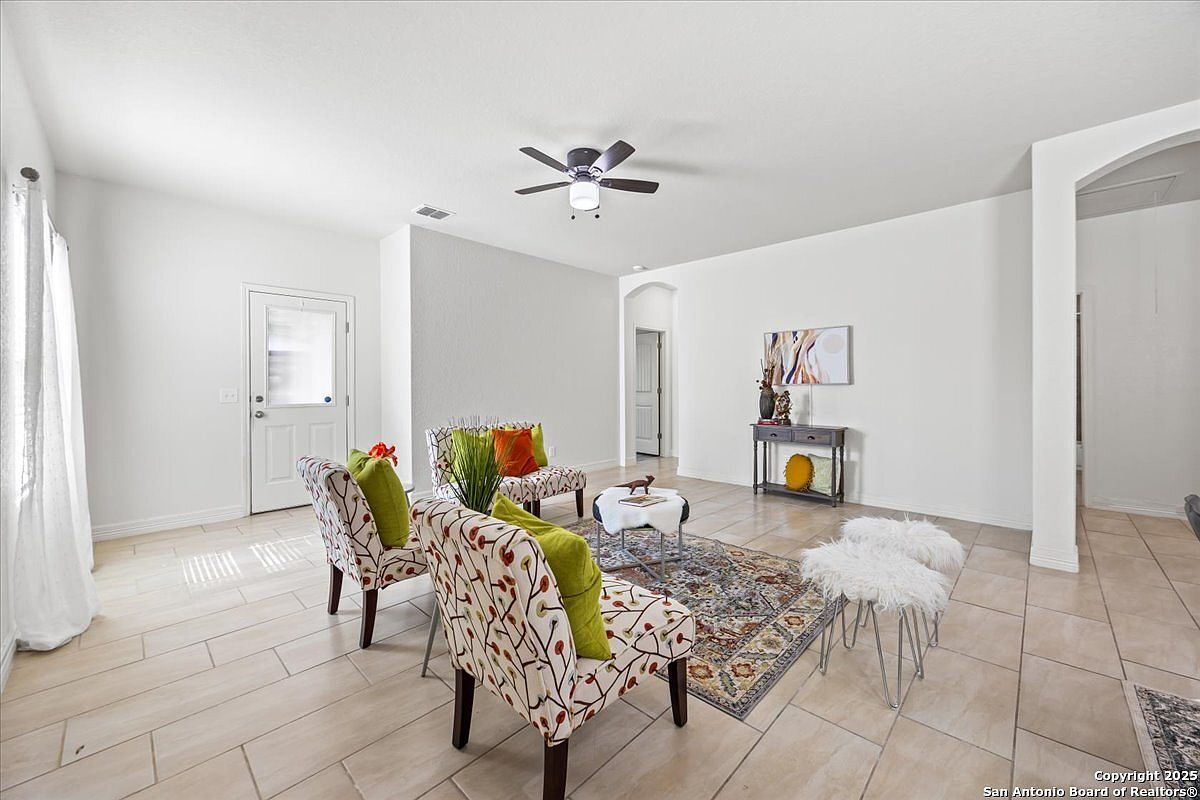 1195 Ranch Fls San Antonio, TX 78245 - Thumbnail 5