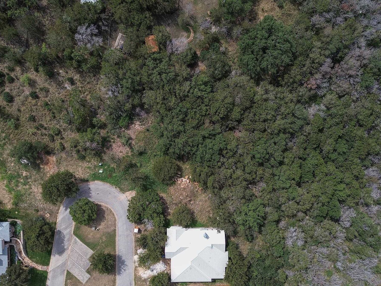 1108 Monterrey Oak Cir Marble Falls, TX 78654 - Thumbnail 5