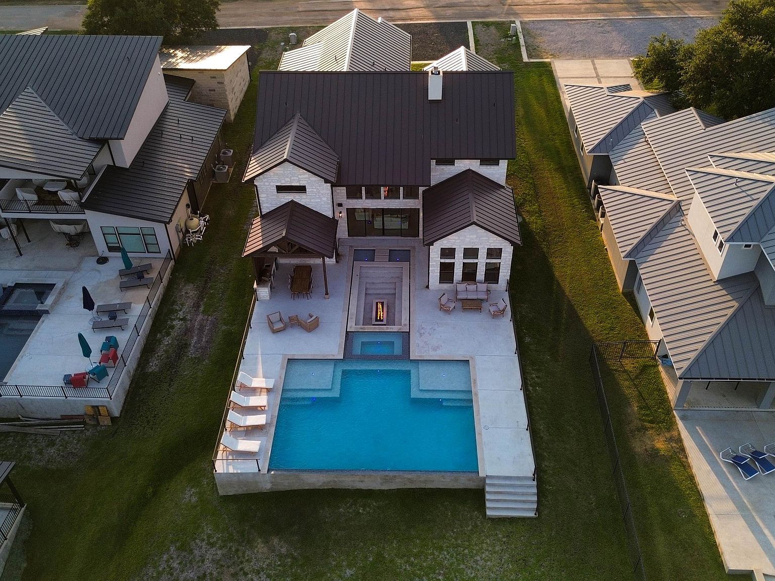 241 Lazy Oaks Ln Kingsland, TX 78639 - Thumbnail 5